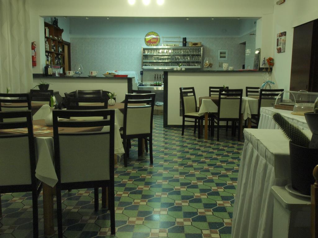 Serifos Beach Hotel Livadi  Buitenkant foto