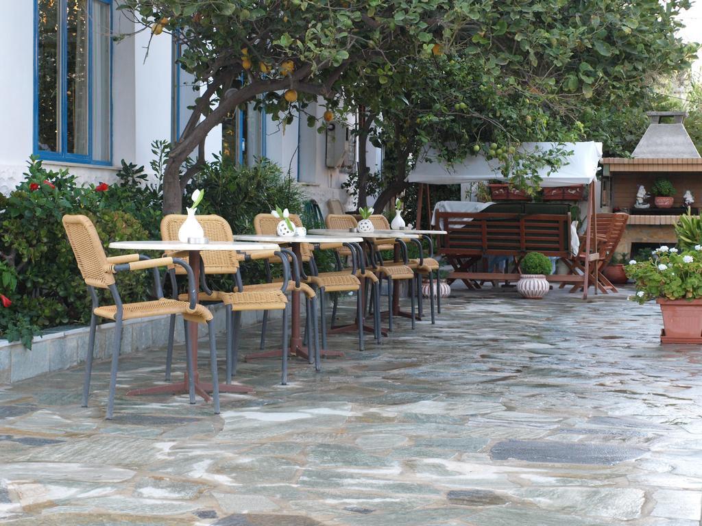 Serifos Beach Hotel Livadi  Buitenkant foto