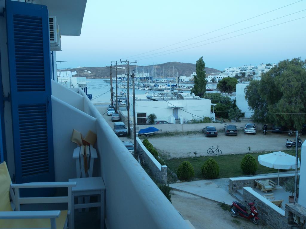 Serifos Beach Hotel Livadi  Buitenkant foto