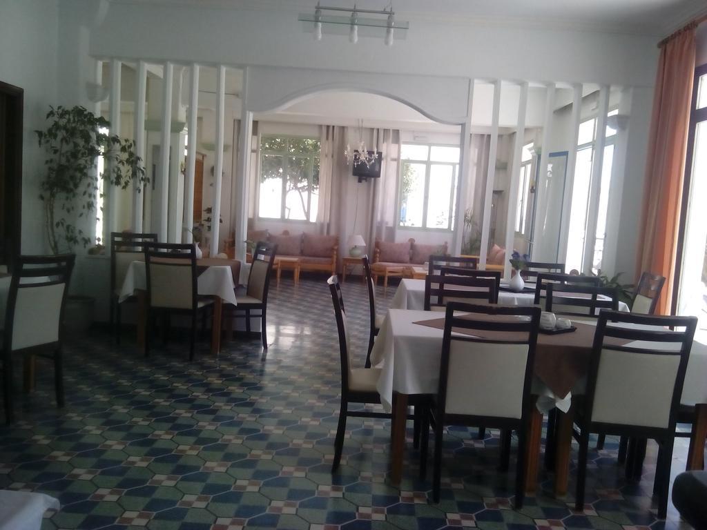 Serifos Beach Hotel Livadi  Buitenkant foto
