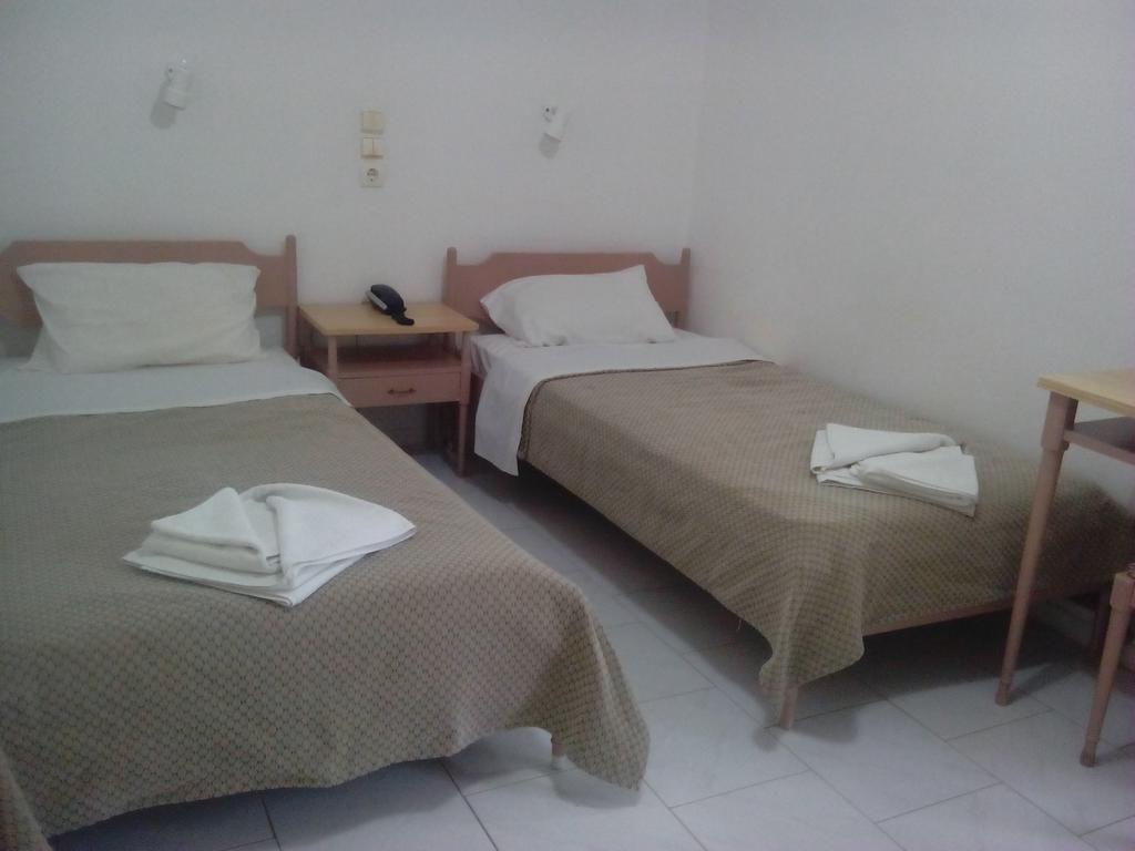 Serifos Beach Hotel Livadi  Buitenkant foto