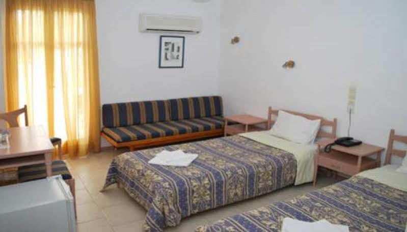 Serifos Beach Hotel Livadi  Buitenkant foto