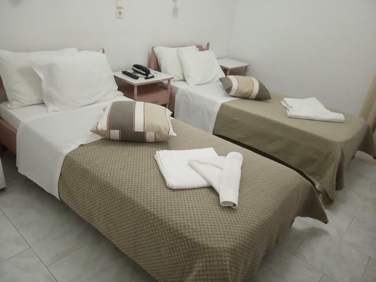 Serifos Beach Hotel Livadi  Buitenkant foto