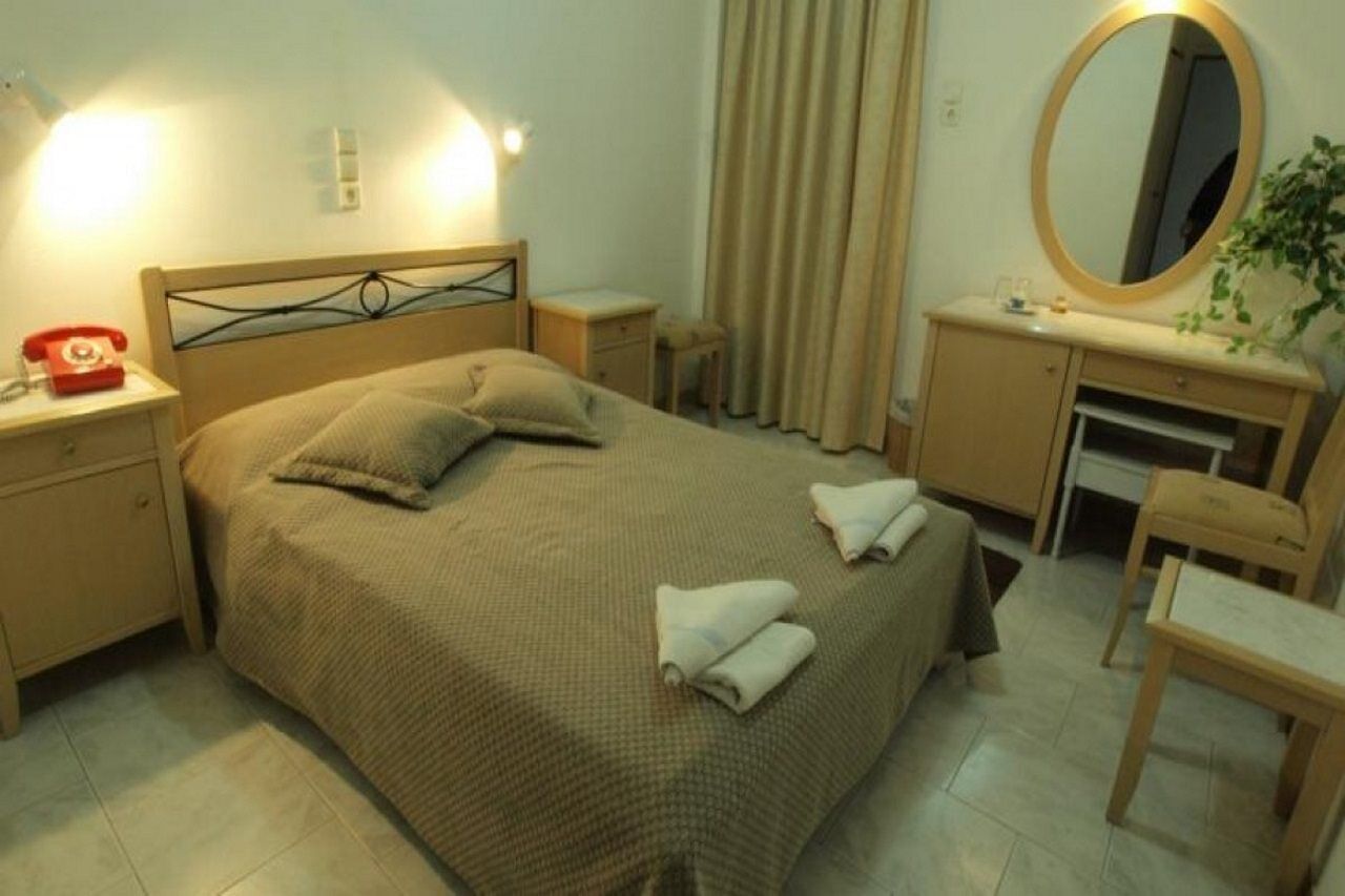 Serifos Beach Hotel Livadi  Buitenkant foto